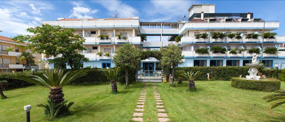 רוזטו דליי אברוצי Hotel Marina מראה חיצוני תמונה