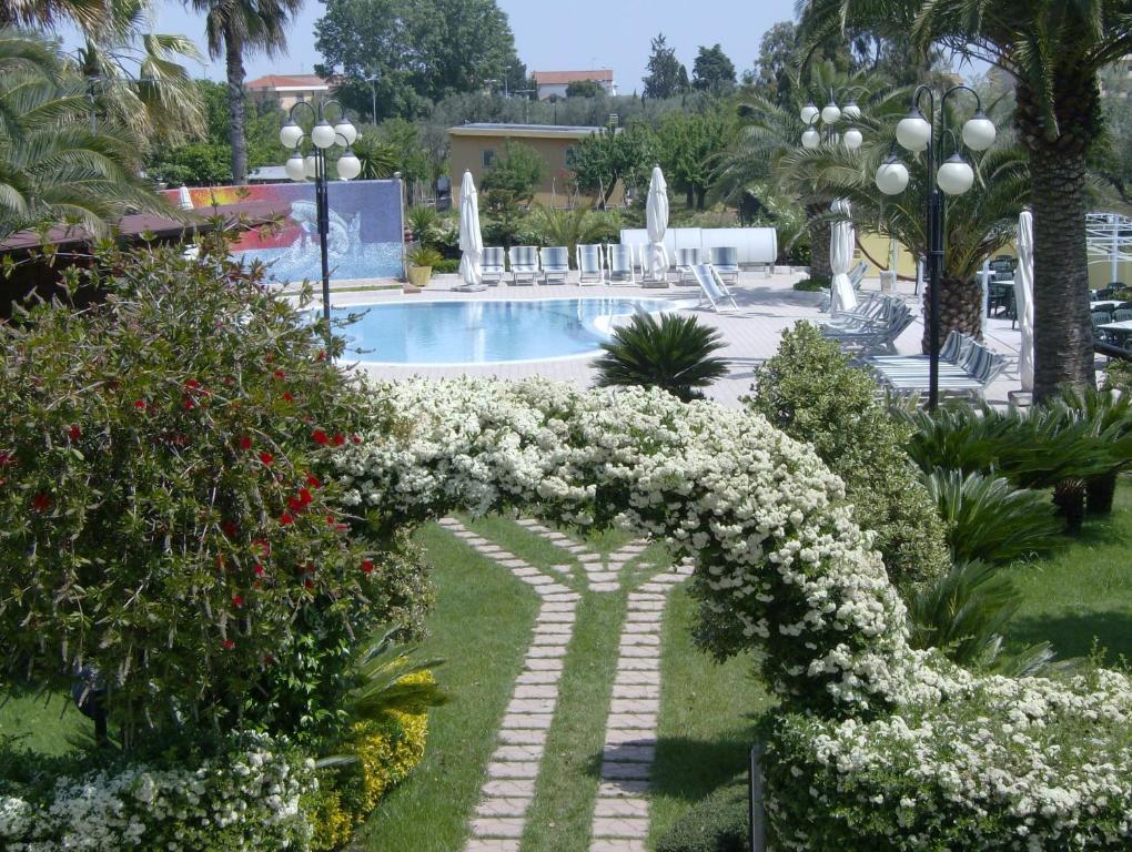 רוזטו דליי אברוצי Hotel Marina מראה חיצוני תמונה