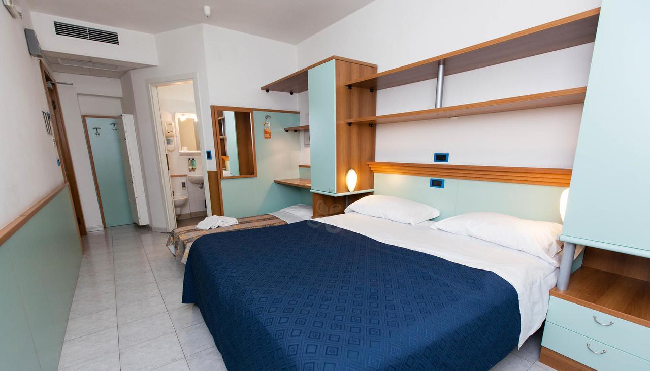 רוזטו דליי אברוצי Hotel Marina מראה חיצוני תמונה